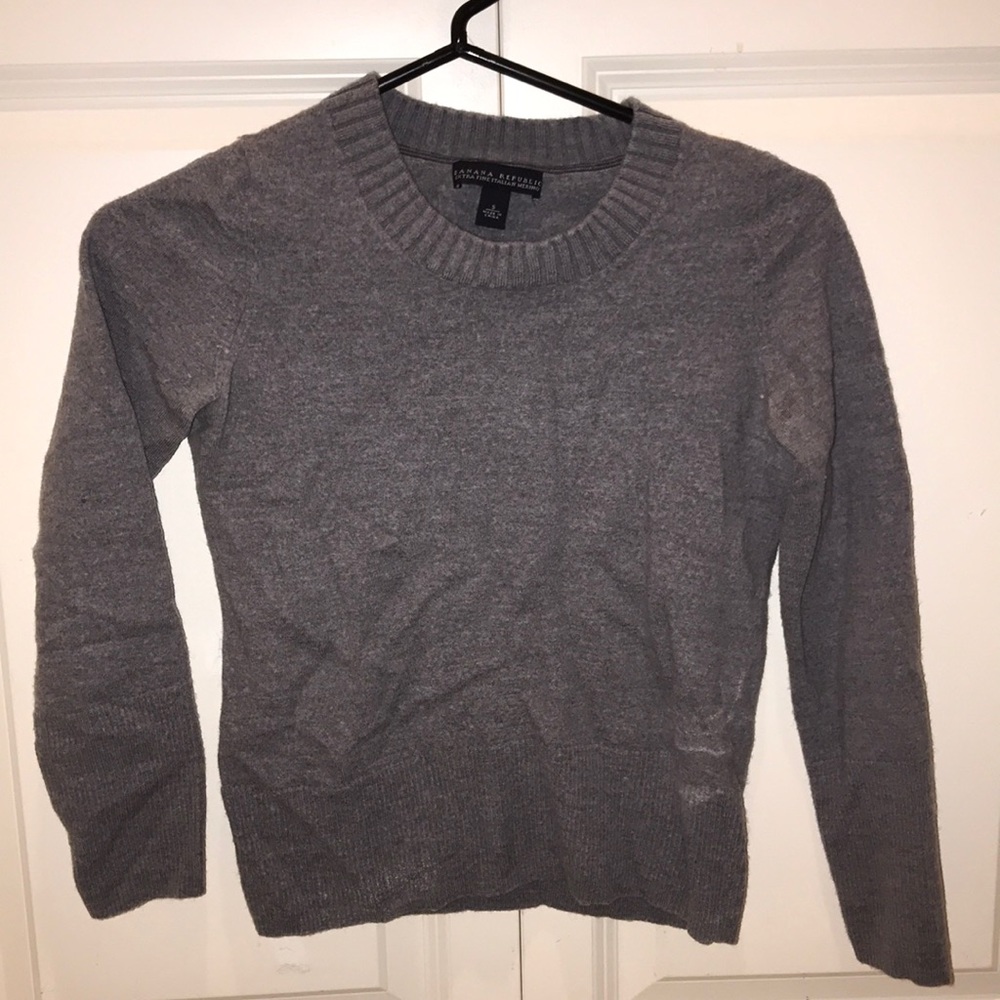 cropped banana republic sweater /size small